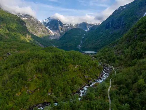 typisk norske fjell og daler