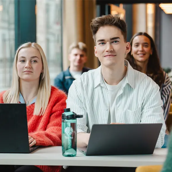 Studenter i klasserom