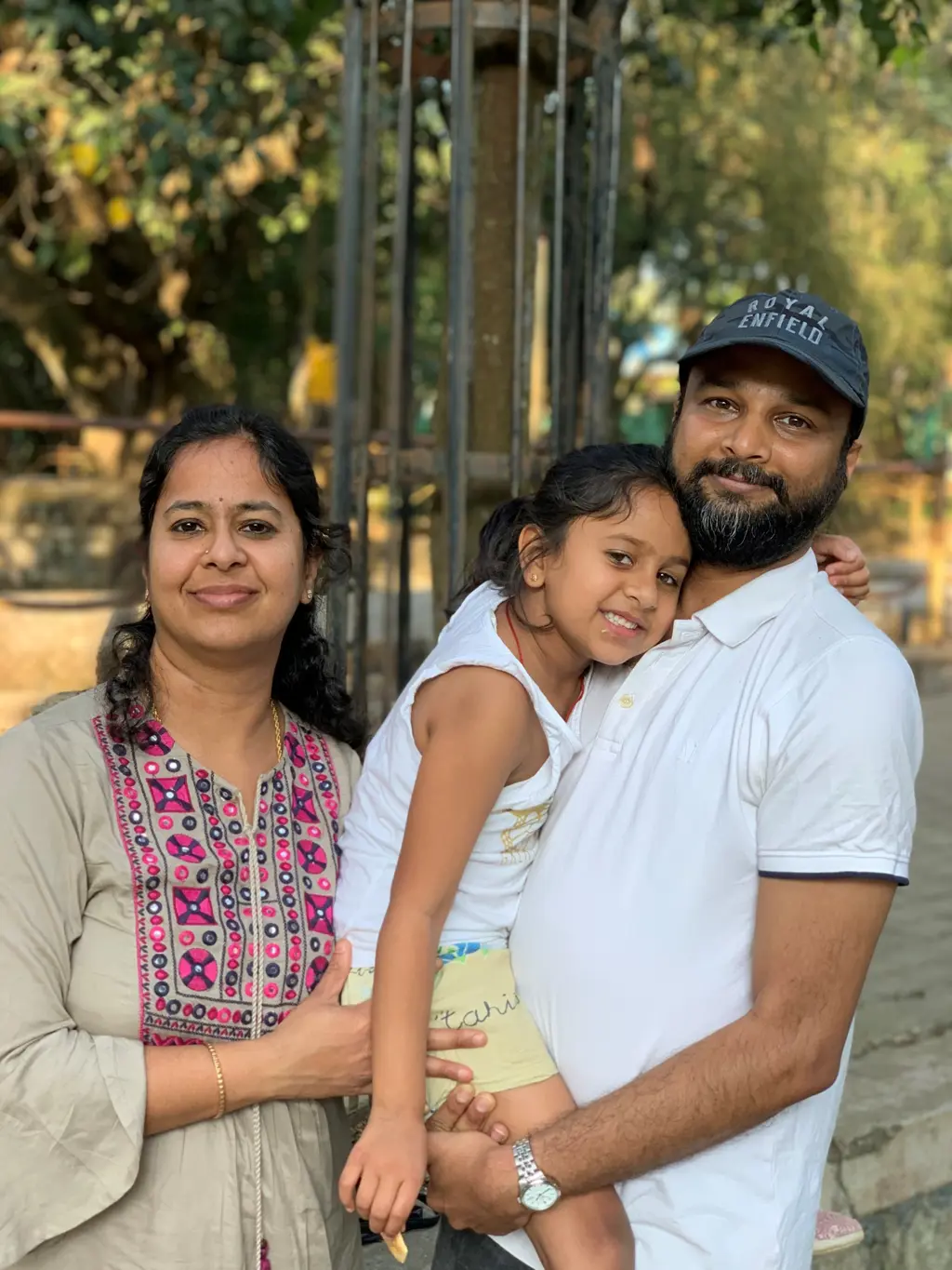 Mor, far og et barn fra India