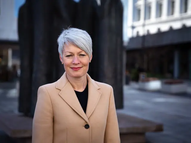 Line Henriette Holten