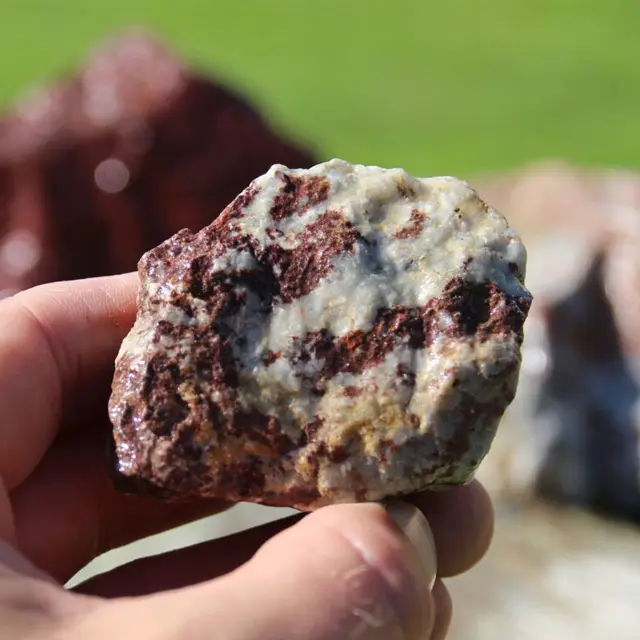 Rauhaugitt på Fensfeltet