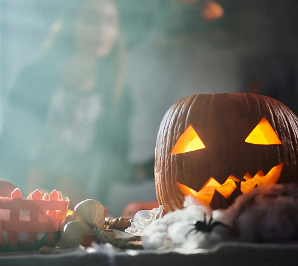 Bord pyntet til Halloween