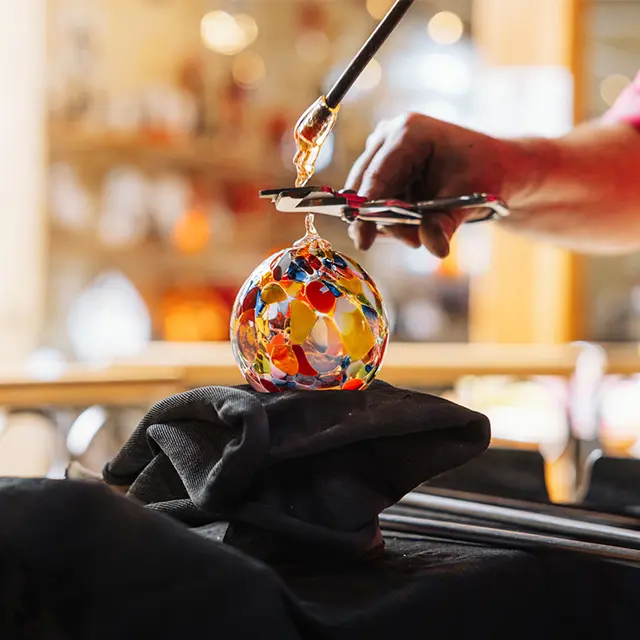 Julekule glassblåsing