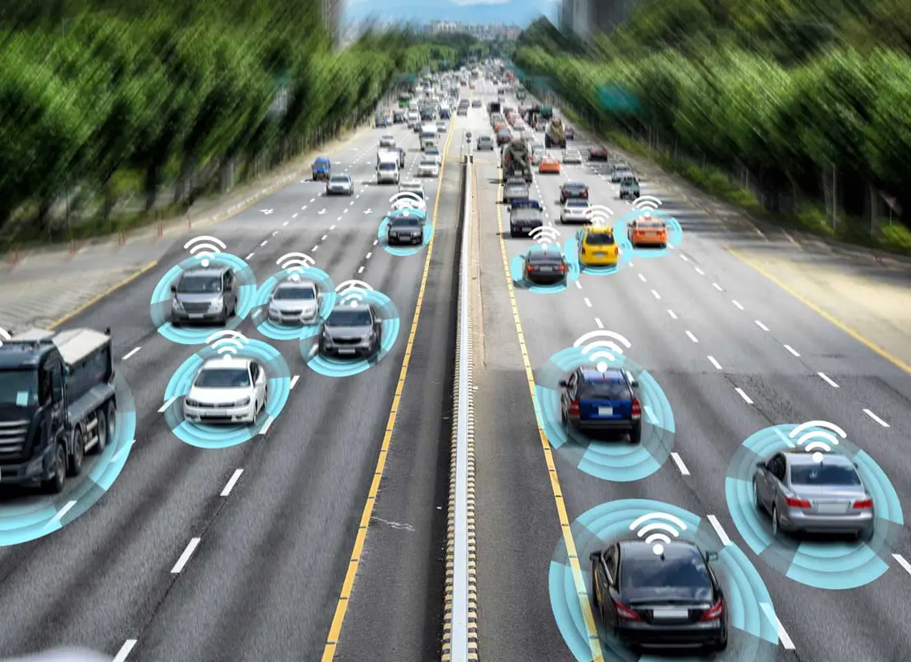 Illustrasjonsbilde som viser selvkjørende biler på en stor motorvei