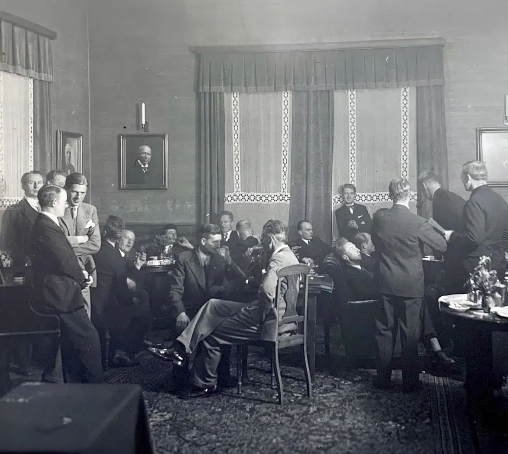 Fra selskapsklubb til fagforening