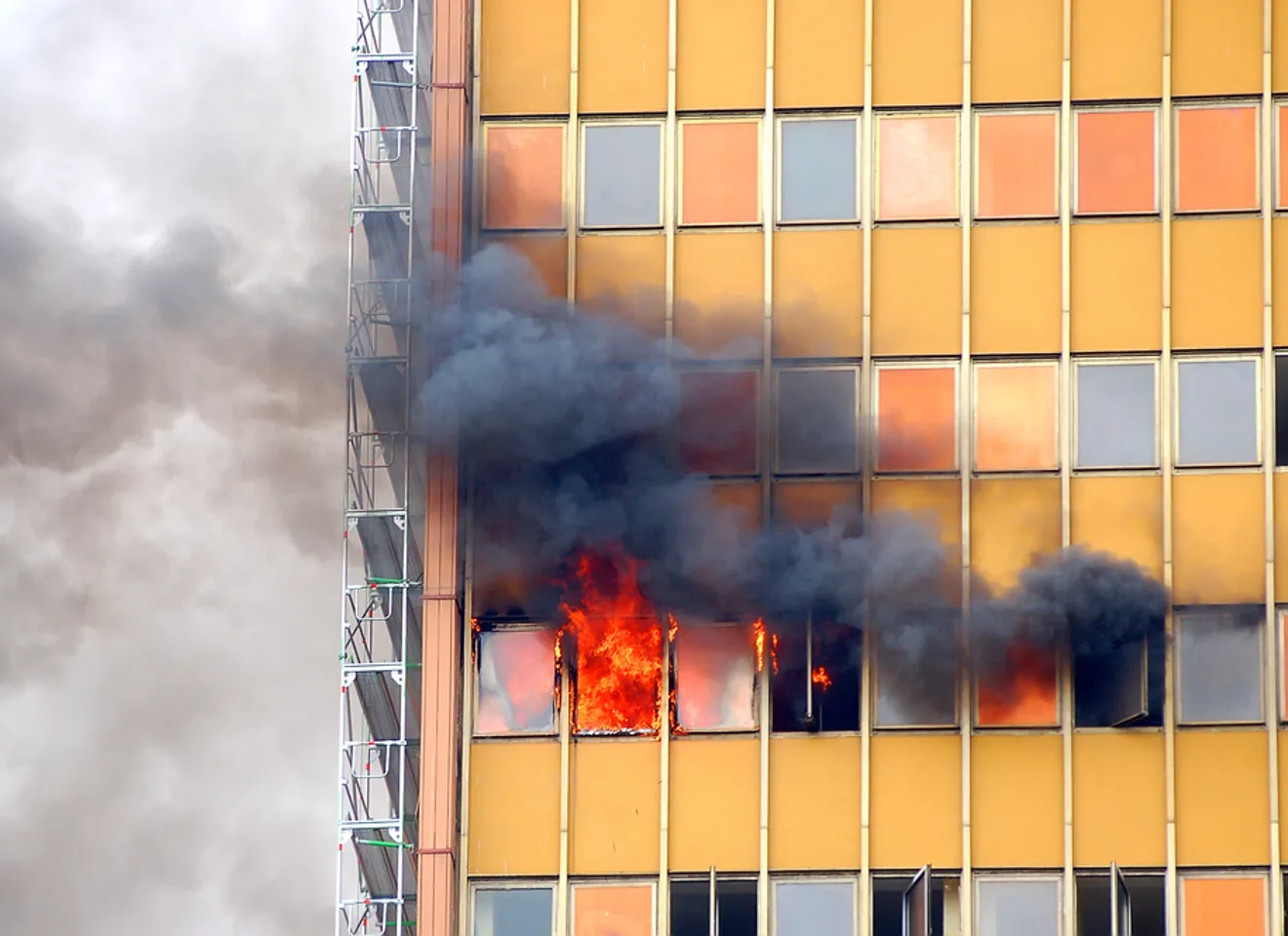 bilde av brann i bygning