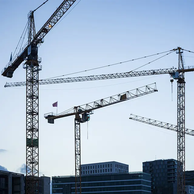 Heisekraner over Bjørvika