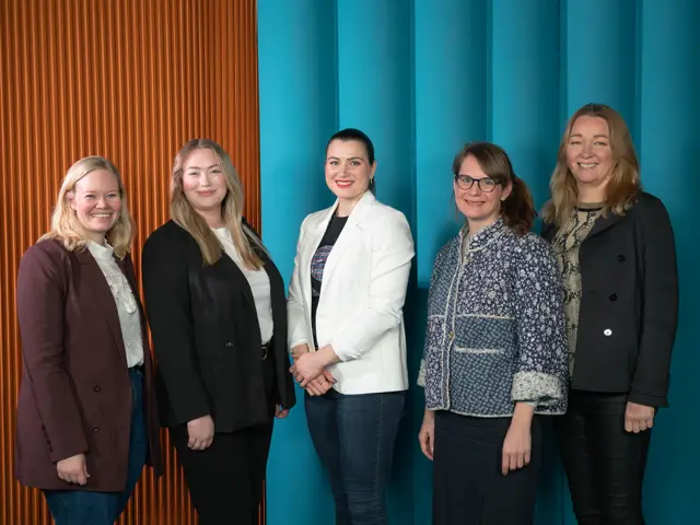 Kjersti Bækkedal,  Ragni Fet , Hanne Sølna, Elisabet Haugsbø,, Monica Feet, Amalie Nystuen