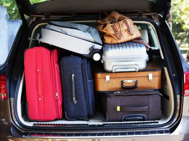 Illustrasjonsbilde av en fullpakket bagasjerom av en bil