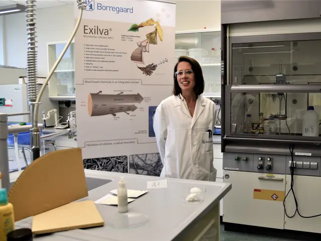 Anna Kristiansen i lab