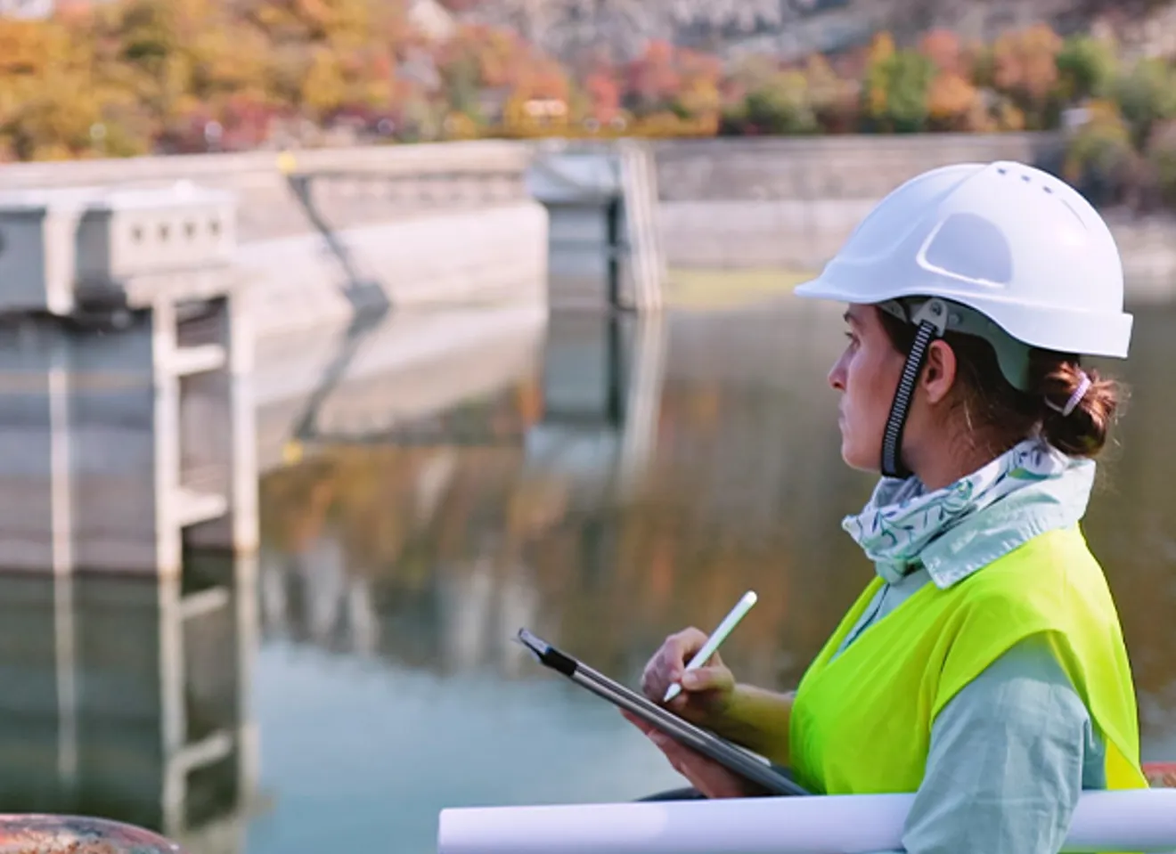 Kvinne som jobber på vannverk