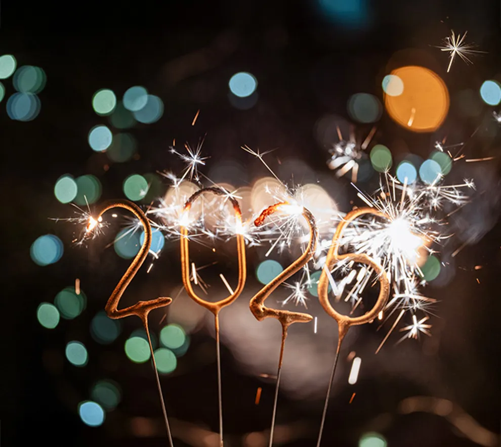 Tallene 2026 omgitt av fyrverkeri