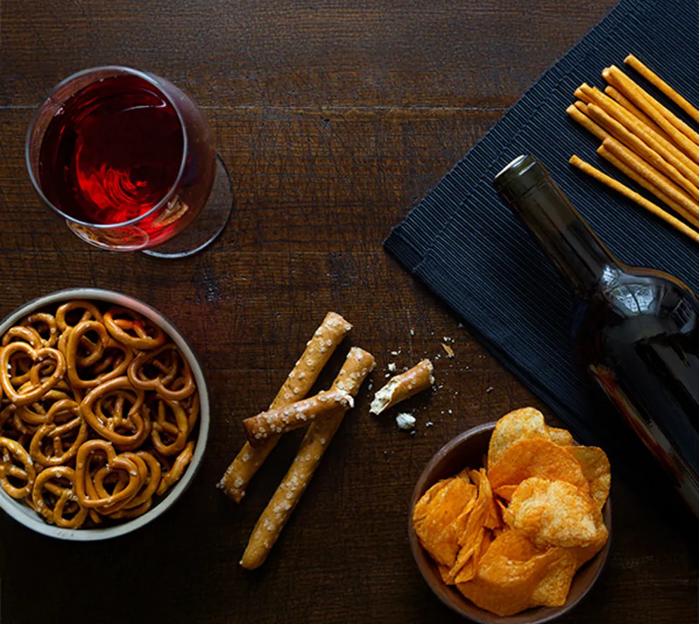 Vin og snacks