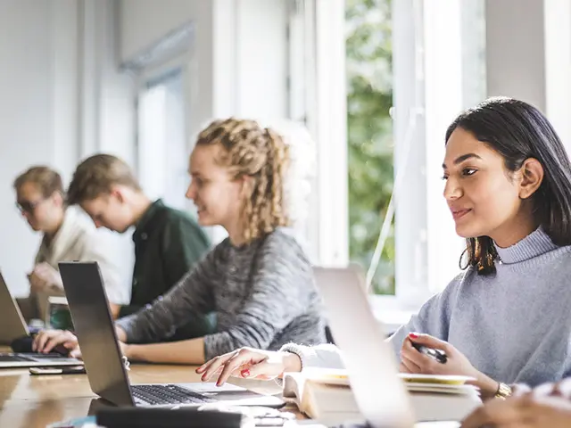 elever i et klasserom