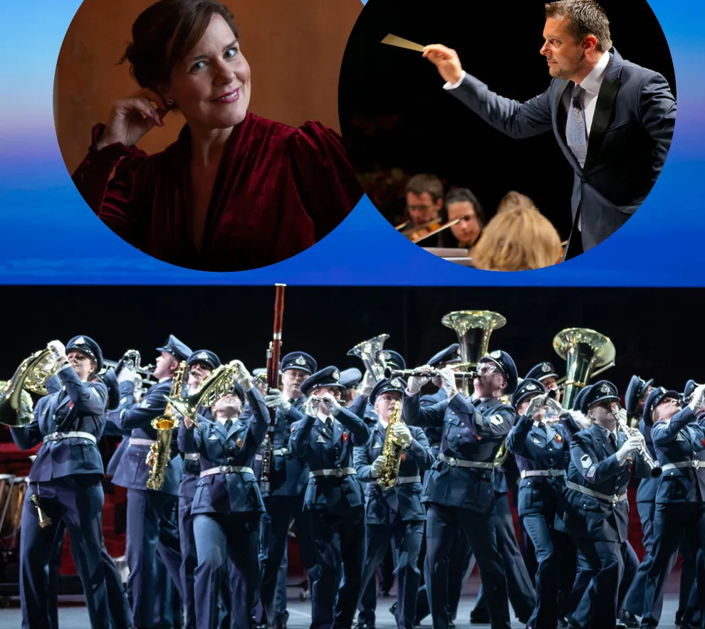 Luftforsvarets musikkorps med dirigent og sopran under konsert i kirkerom