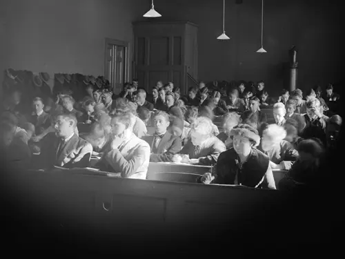 NTH studenter forelesning 1919
